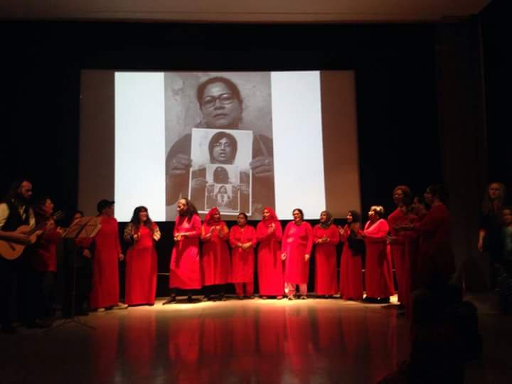 The Mama choir performing